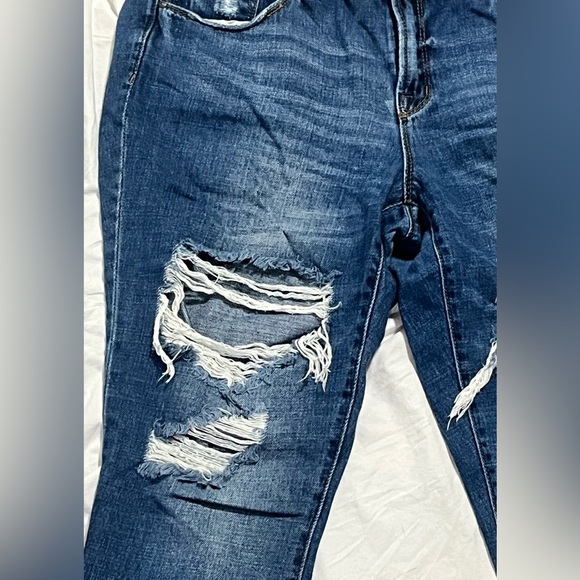 Refuge Women's Distressed Blue Jeans Size 10 - Picture 4 of 16